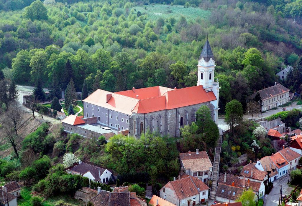 Sopron Monastery Hotel Екстериор снимка