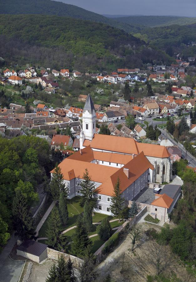 Sopron Monastery Hotel Екстериор снимка